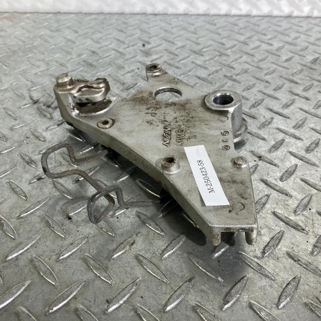 HONDA CB400SF リアキャリパー ホンダ [M-250423-1] HONDA CB400SF リアキャリパー サポート ホンダ