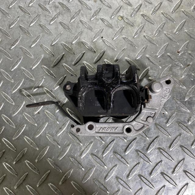 HONDA CB750 RC42 フロントキャリパー 右 ホンダ [M-250430-20] HONDA CB750 RC42 フロントキャリパー 右 ホンダ