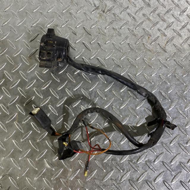 KAWASAKI Z400FX/Z400J/Z550FX ハンドルスイッチボックス 左 カワサキ