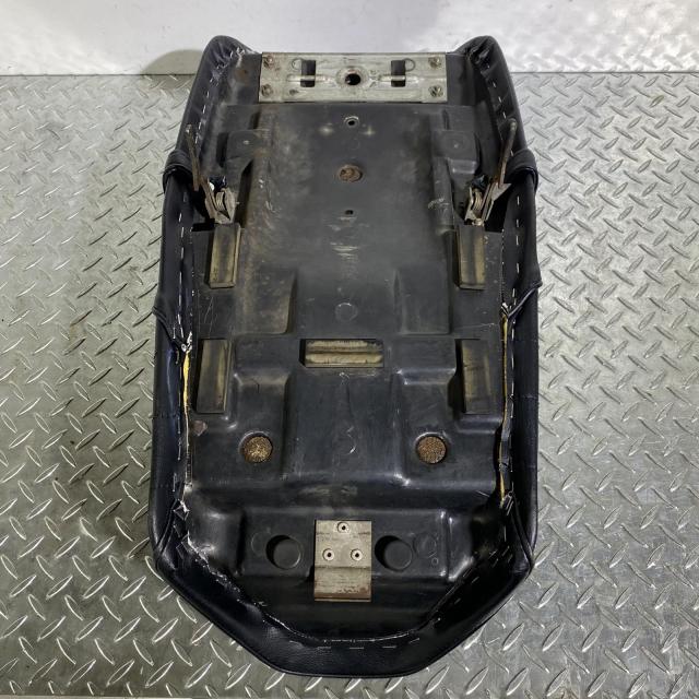 SUZUKI GSX400E シート スズキ