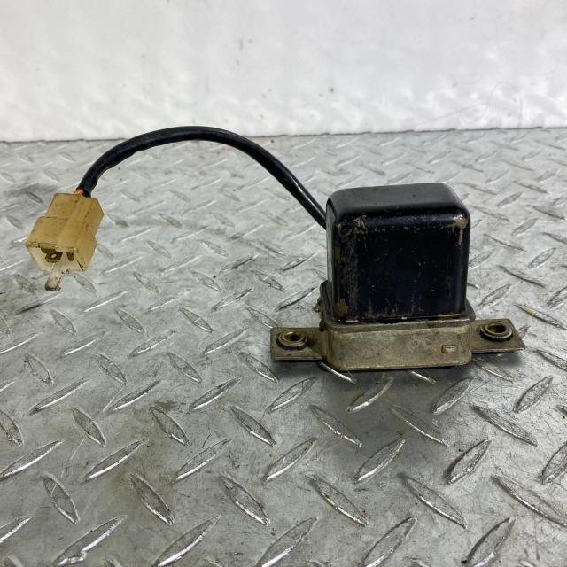 スズキ純正、日本電装、ポルデージレギュレター、GT380.550.750 スズキ