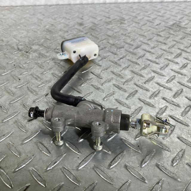 HONDA CB250R リアマスターシリンダー ホンダ HONDA CB250R リアマスターシリンダー ホンダ