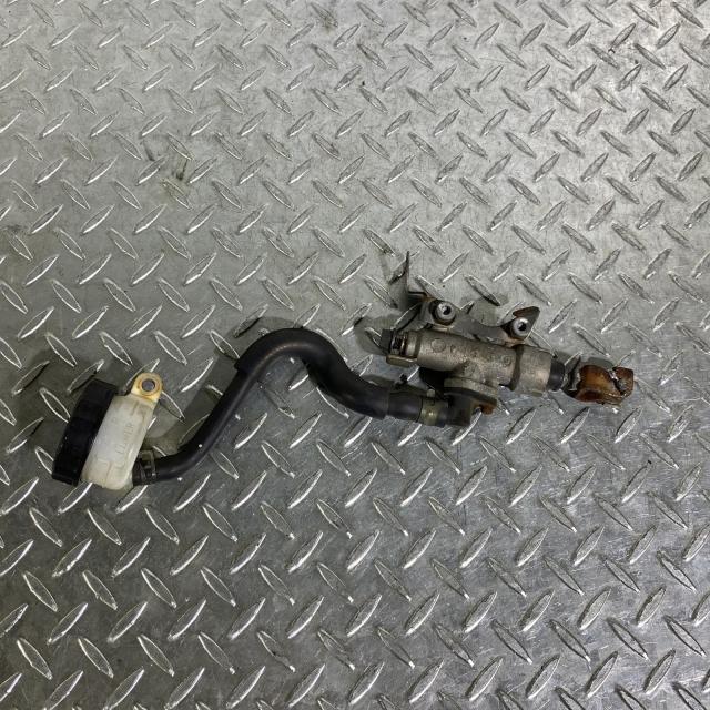 HONDA CB400SF NC31 リアマスターシリンダー ホンダ [M-250515-6] HONDA CB400SF NC31 リアマスターシリンダー ホンダ