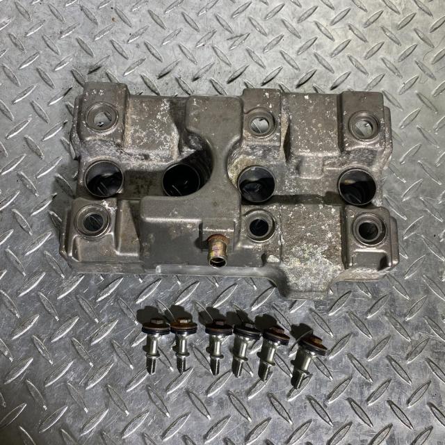 HONDA ホーネット250 シリンダーヘッドカバー ホンダ [M-250519-35] HONDA ホーネット250 シリンダーヘッドカバー ホンダ