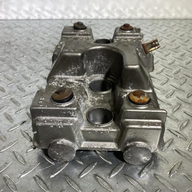 HONDA ホーネット250 シリンダーヘッドカバー ホンダ