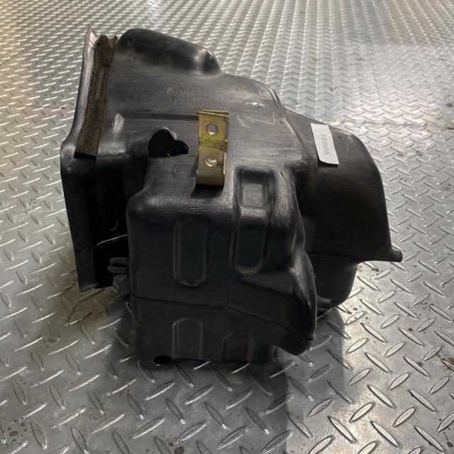 HONDA CB400SF NC31 エアクリーナーボックス ホンダ [M-250520-2] HONDA CB400SF NC31 エアクリーナーボックス ホンダ