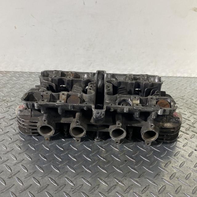 KAWASAKI Z1000 シリンダーヘッド カワサキ