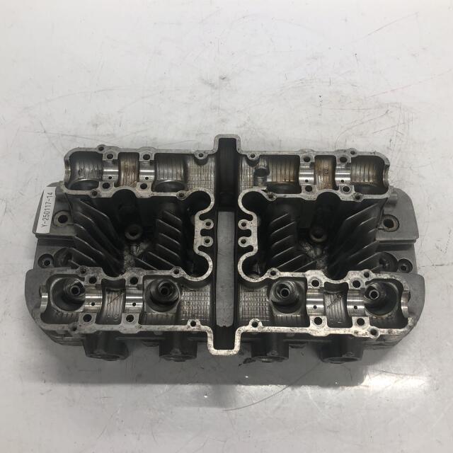 KAWASAKI KZ1000 シリンダーヘッド カワサキ