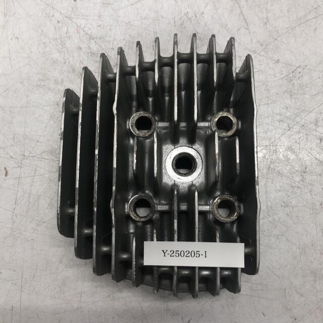 KAWASAKI 500SS シリンダーヘッド　1 カワサキ
