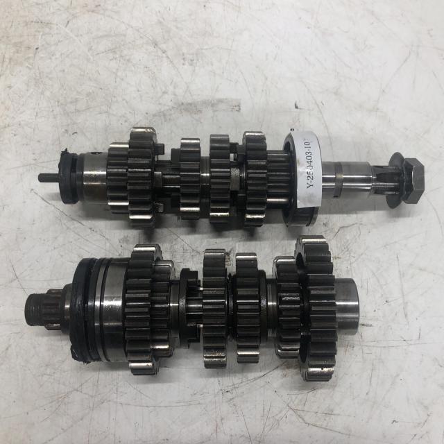 SUZUKI GS400 トランスミッション スズキ [Y-250403-10] SUZUKI GS400 トランスミッション スズキ