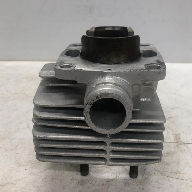 SUZUKI GT380 シリンダー（3） スズキ