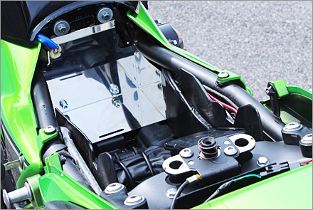 ZRX1200DAEG ツールBOXキット