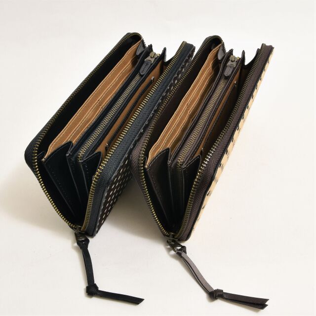 DA1330-LRS/Ain Soph(アインソフ)ステアヘアーのドット柄長財布