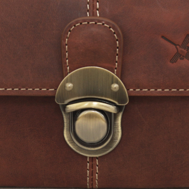 【HPレザー】Ain Soph(アインソフ)差し込み錠のクラシカルショートウォレット ショルダー ｜DA1654-HP