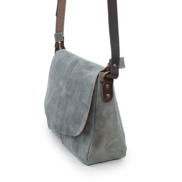 ASE1639-HP/Ain Soph (アインソフ)切りっぱなし　横型ショルダーバッグ　日本製