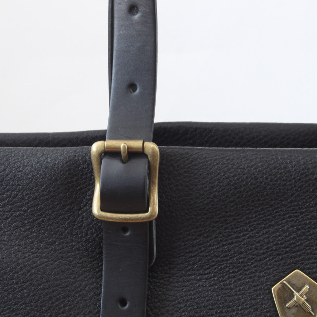 Ain Soph セカンドレーベル】ブラックシリーズ 撥水レザートートバッグ