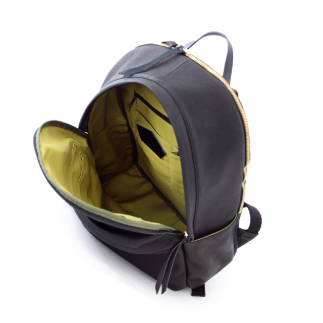 【Ain Soph セカンドレーベル】ブラックシリーズ 撥水レザーリュック　バックパック 日本製 / ASC1804-STN