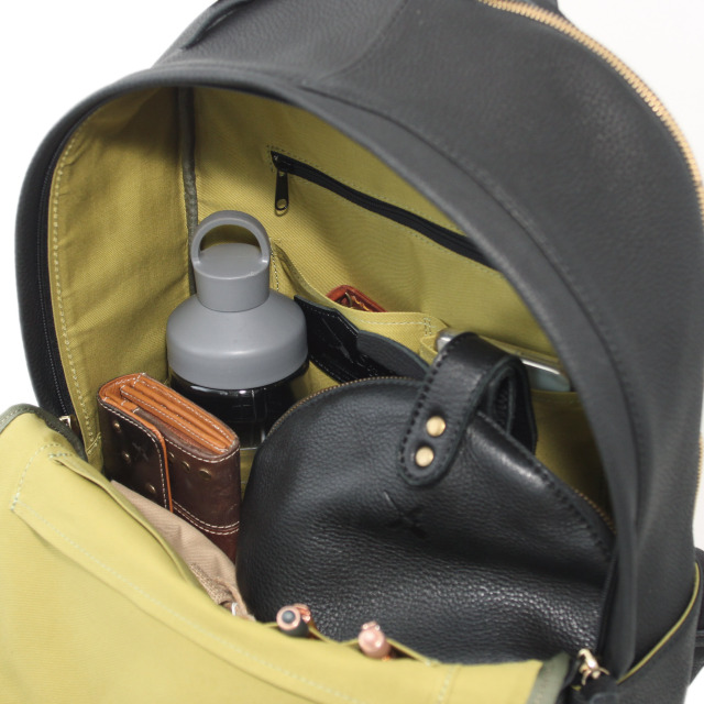 【Ain Soph セカンドレーベル】ブラックシリーズ 撥水レザーリュック　バックパック 日本製 / ASC1804-STN