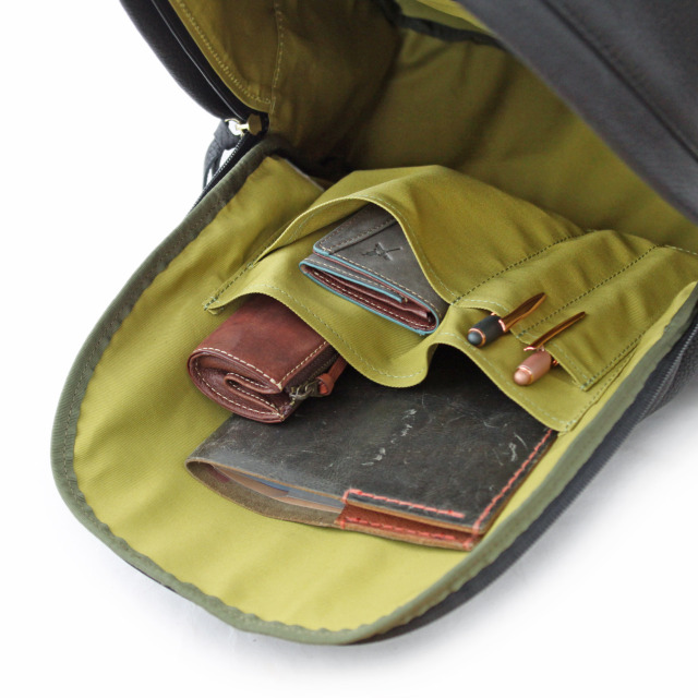 【Ain Soph セカンドレーベル】ブラックシリーズ 撥水レザーリュック　バックパック 日本製 / ASC1804-STN