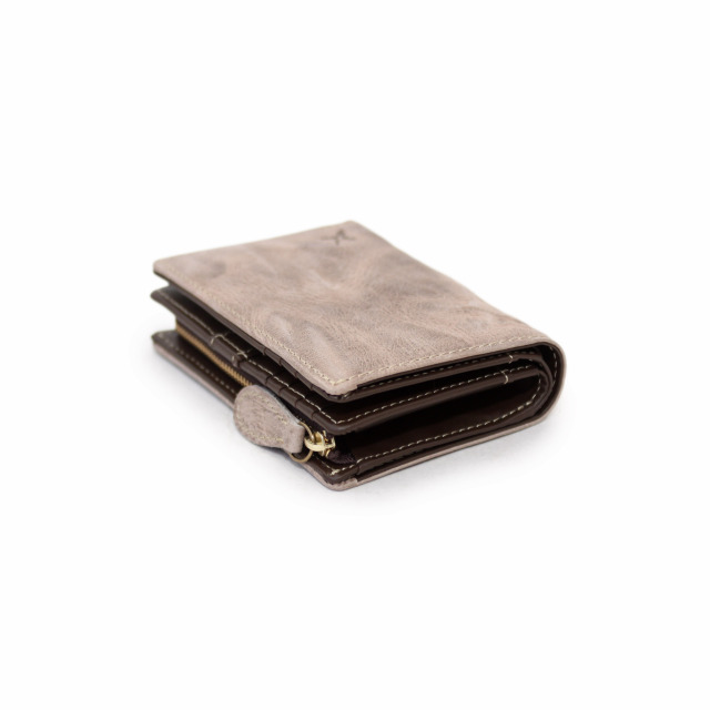 イタリアンレザー】 Ain Soph（アインソフ） ワクシープレス ミドル折