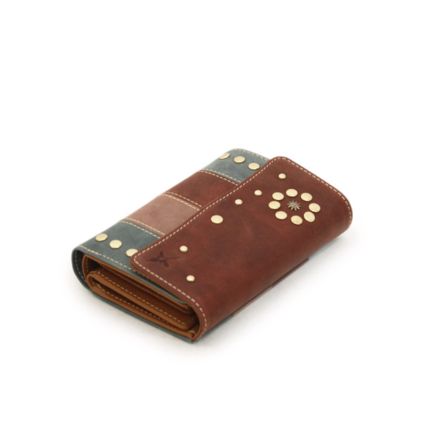 【HPレザー】Ain Soph（アインソフ）マルチカラー スタッズ 折財布 | DA507F-HP