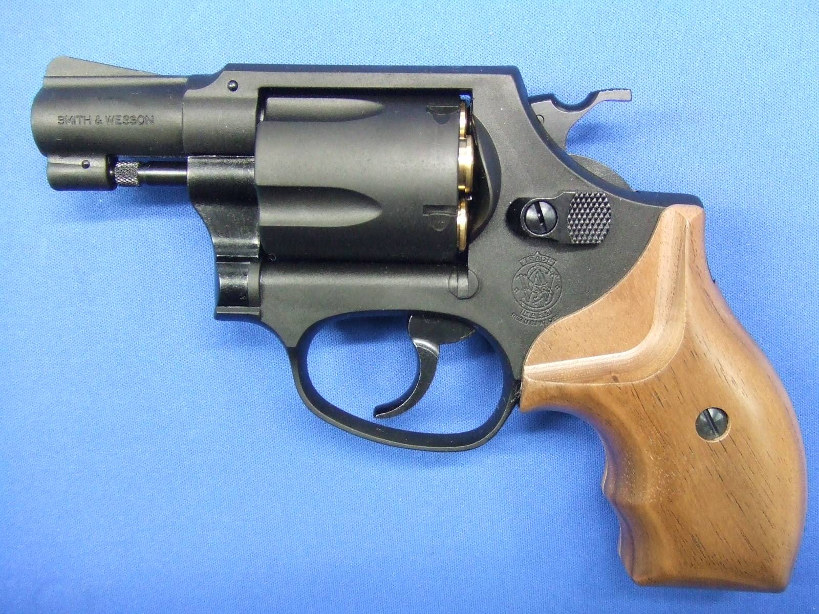 S&W M36 2in ブラック HW フィンガーチャンネル付 木製グリップ仕様 リアルXカートリッジ　 | 　マルシン