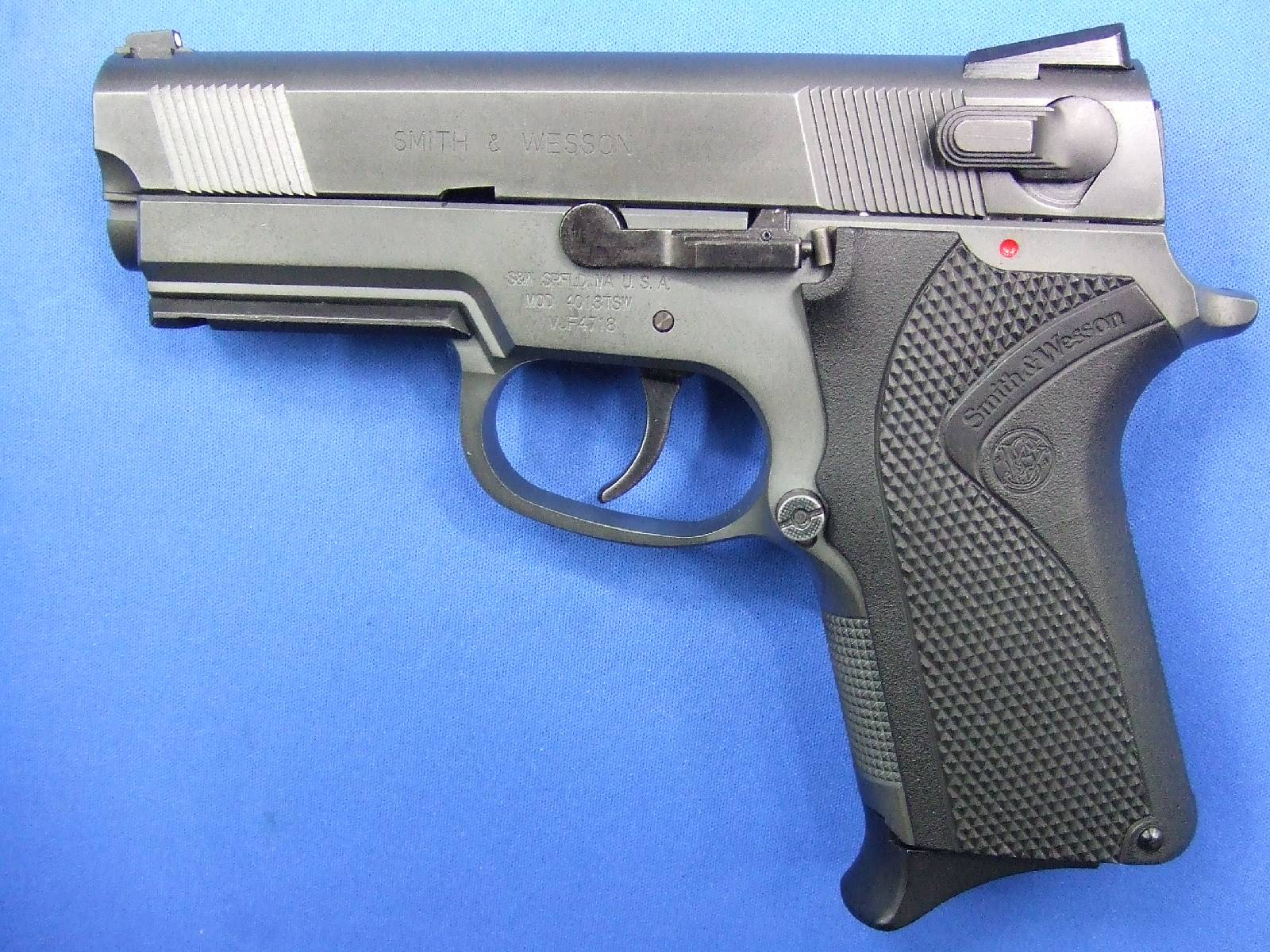 S&W M4013 TSW PCカスタム カーボンブラック   |   ウエスタンアームズ