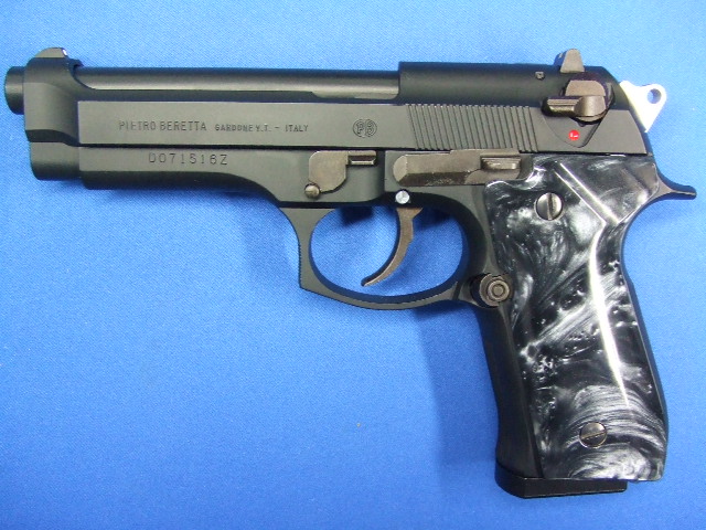 ベレッタM92FS　DXバージョン ブラックポリマーグリップ | ウエスタンアームズ