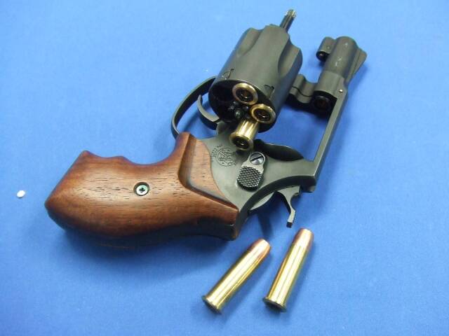 S&W M36 2in ブラック HW 木製グリップ仕様 リアルXカートリッジ　 | 　マルシン