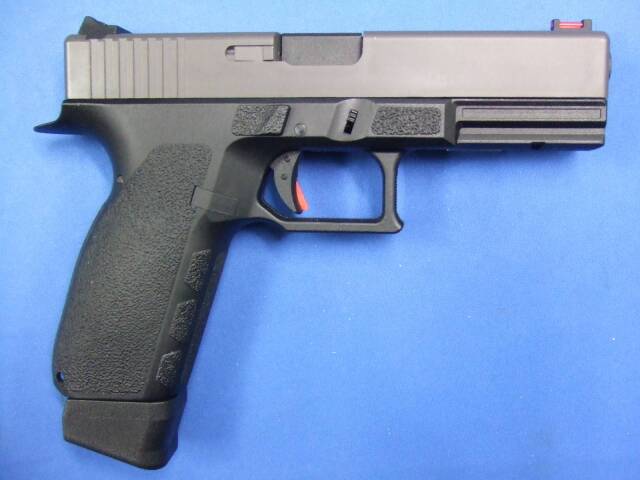 ストライカー 9・STRIKER 9 　| 　Carbon8