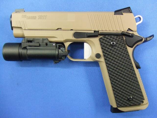 SIG キャリー スコーピオン ウエポンライト | ウエスタンアームズ