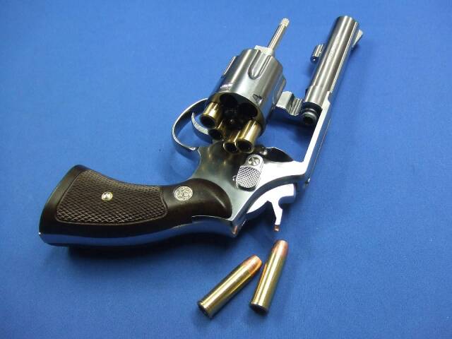 S&W M64 シルバー ABS チェッカープラグリップ仕様 リアルXカートリッジ　 | マルシン