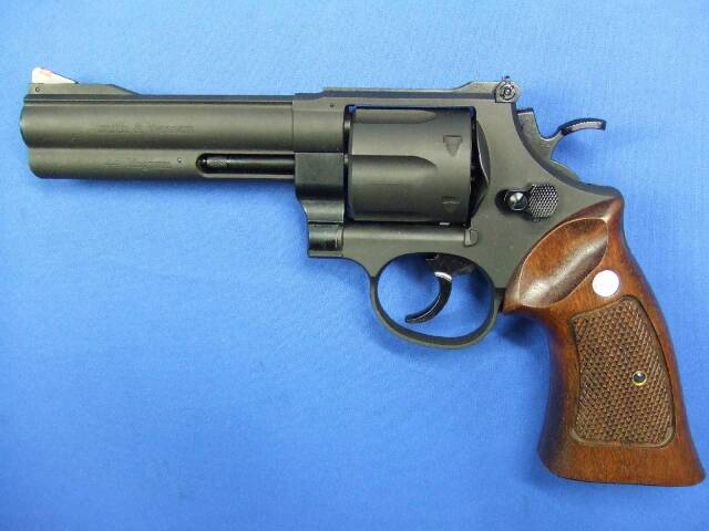 S&W M629 クラシック ブラック HW ハーフチェッカー木製グリップ仕様　6ｍｍBB・リアルXカートリッジ　 | 　マルシン