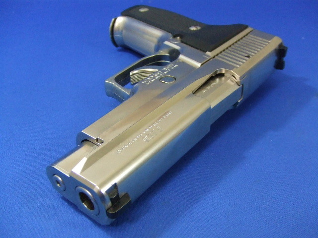 タナカ製　シグザウエルP226　オールシルバーモデル シリーズ初のシルバーモデルが登場「タナカ SIG P226レールド