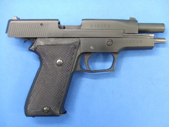 登場! IC P220 SIG Swiss タナカ | P75 Army トイガン