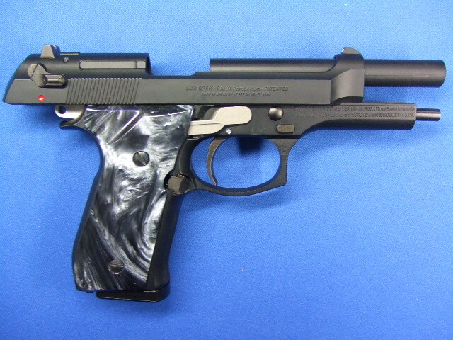 ベレッタM92FS　DXバージョン ブラックポリマーグリップ | ウエスタンアームズ