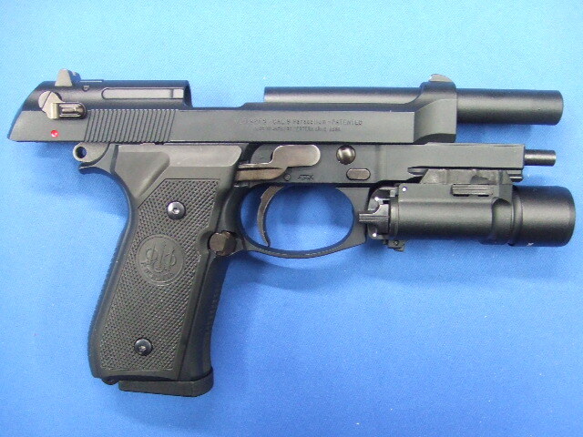 BERETTA M9A1 ガスガン ライト付き ベレッタ M9A1 ウエポンライト・モデル | ウエスタンアームズ