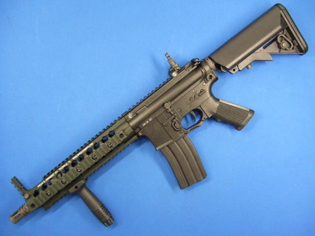 ナイツ SR-16 E3 CQB カービン | KingArms