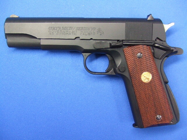 1970年から民間用に販売されたコルトガバメントがMKⅣシリーズ70。