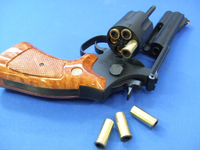 S&W M586　4インチ | クラウン