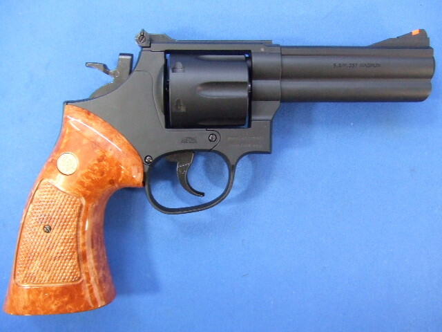 S&W M586　4インチ | クラウン