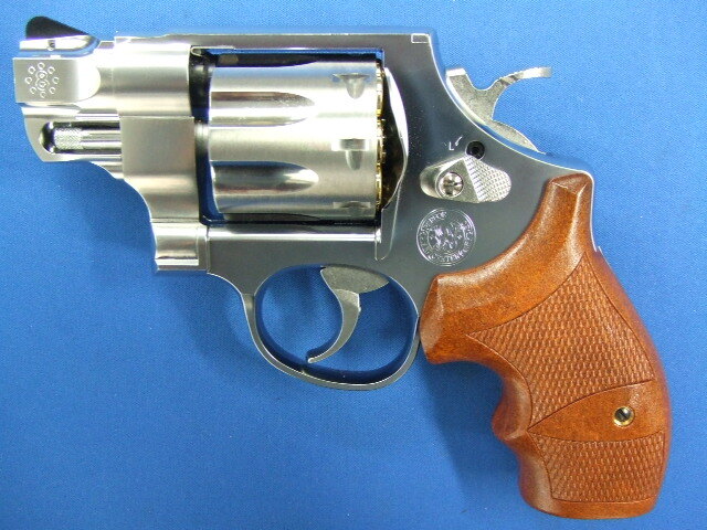 S&W M327 M&P R8 2インチ　ステンレス | タナカ