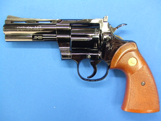 コルトパイソン 4インチ　ミッドナイトブルー | タナカ