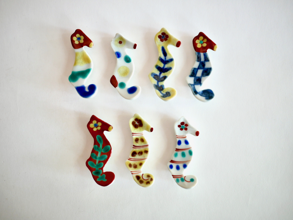 赤地径　箸置き タツノオトシゴ