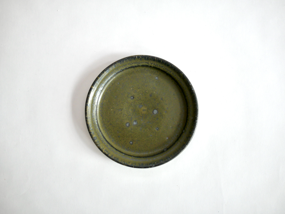 早川ヤスシ　鉄黒五寸段皿