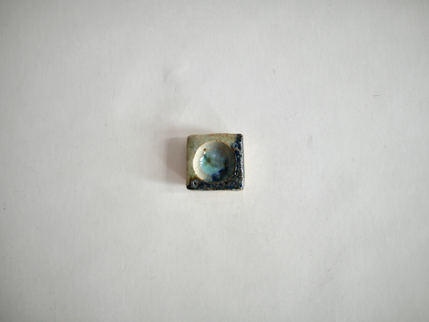 平岡仁　藍彩薬味入