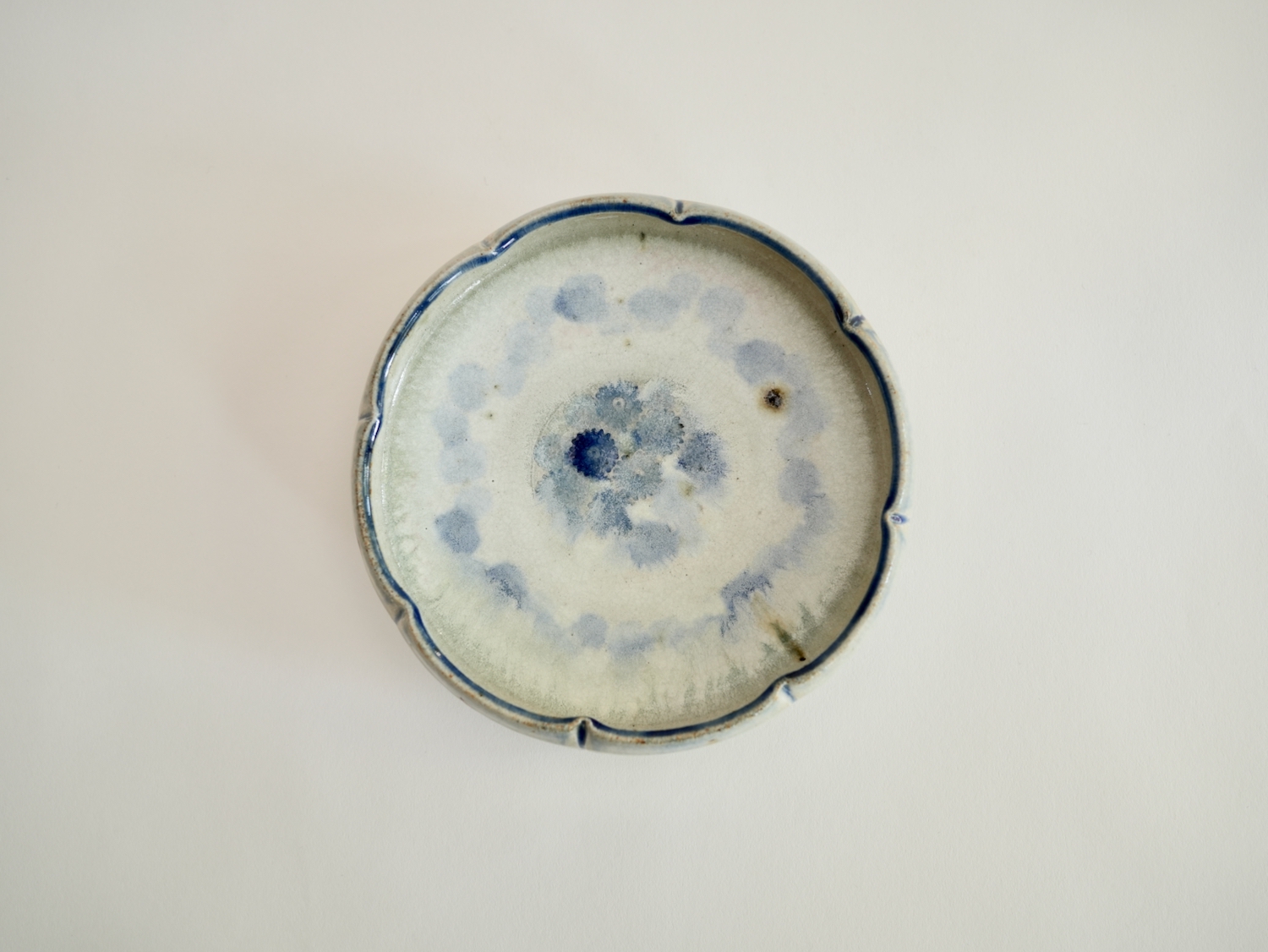 平岡仁　藍彩輪花銅鑼鉢M