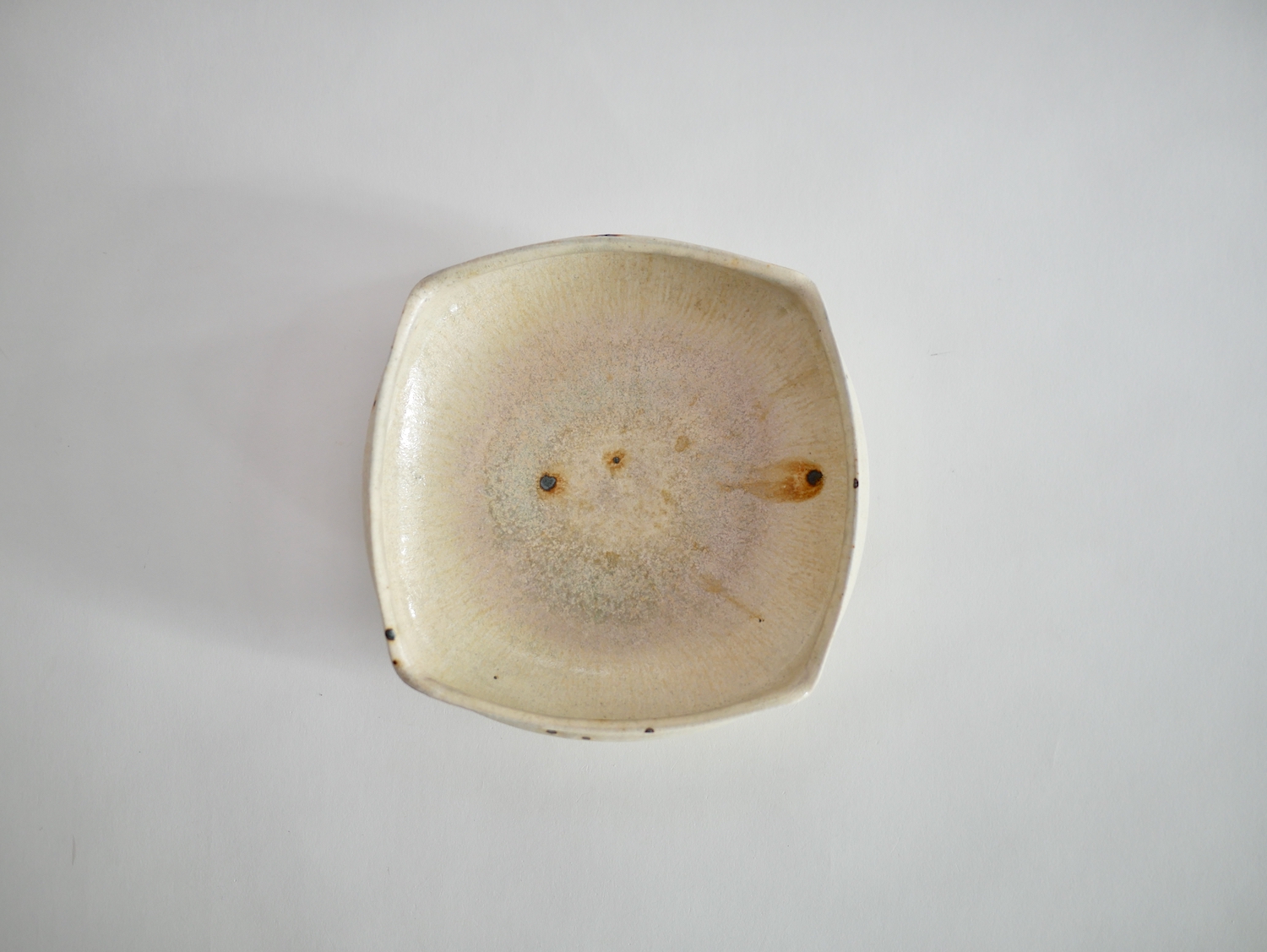 北岡幸士　六寸四方マル鉢 灰粉引