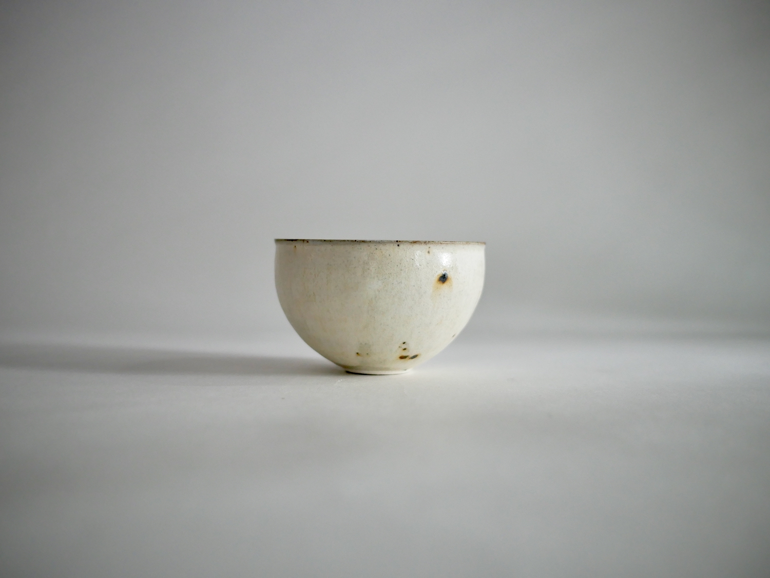 北岡幸士　カフェオレボウル 灰粉引