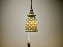 阿部春弥　ペンダントライト しのぎ亀甲（透かし） 白磁